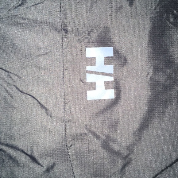 Helly Hansen black windbreaker - Picture 2 of 6